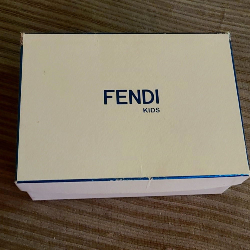 FENDI BABY GIRL SANDALS WORN ONCE